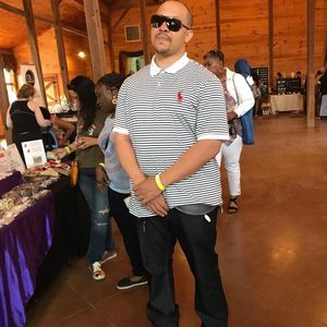 Meet your Posher, Carlos